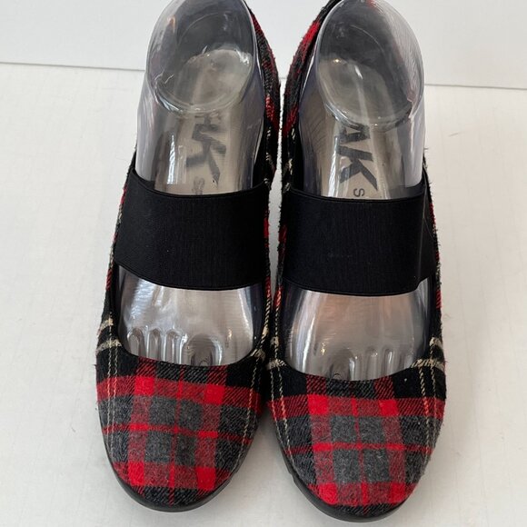 Anne Klein Sport Tartan Plaid Flannel Mary Jane Block Heels ~ Women's Size 8.5M - Picture 3 of 11